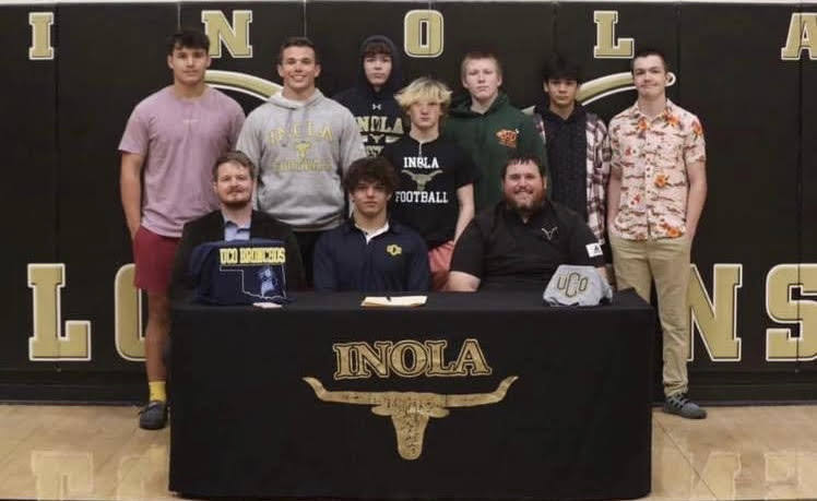 Jose Flores  Signs with UCO